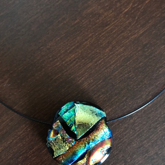 Glass pendant with wire chain - Picture 2 of 3